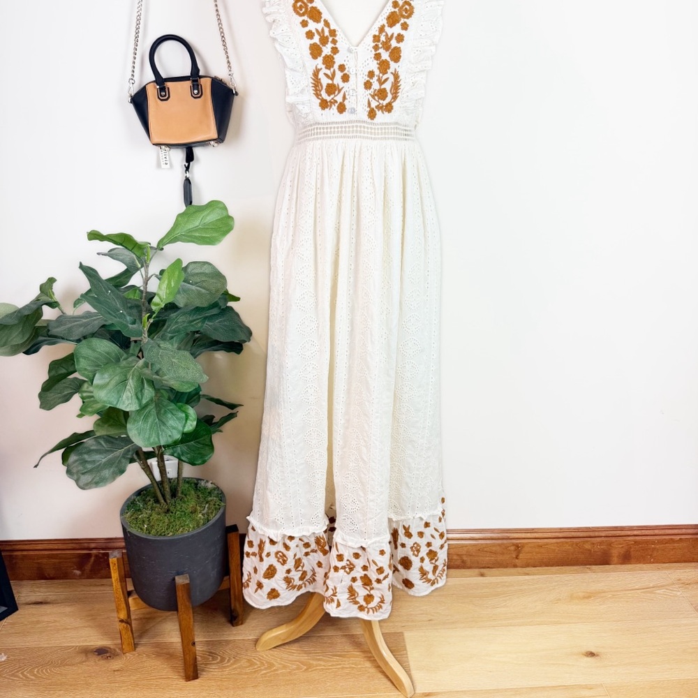 💋Anthropologie Cream and golden light brown embroidered eyelet Maxi Dress. XS - Picture 8 of 15